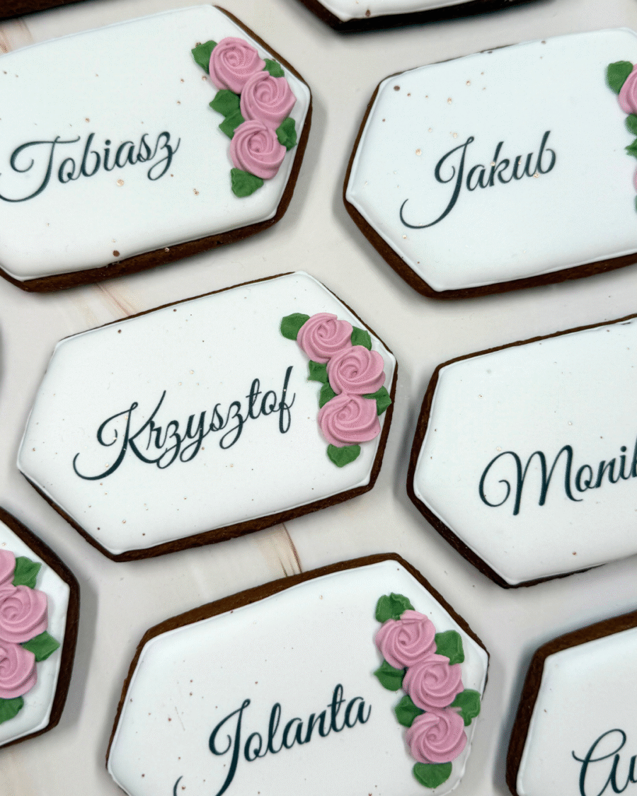 „Stalo kortelės Nr. 1” dekoruoti meduoliai